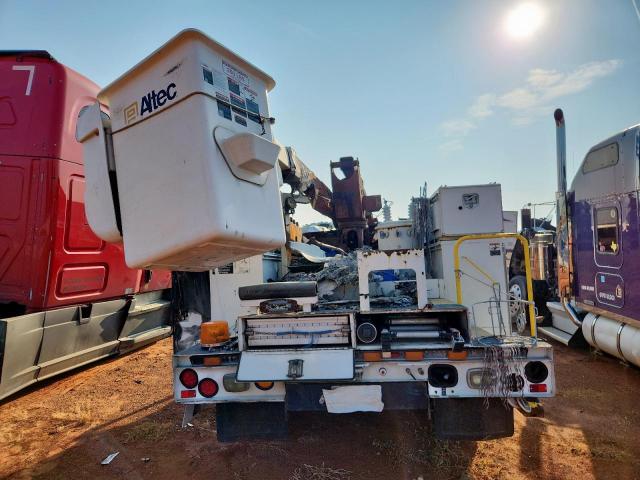 Ford F-550 Super Duty Image 10