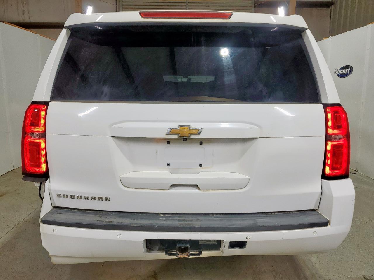 Chevrolet Suburban K1500 Image 6