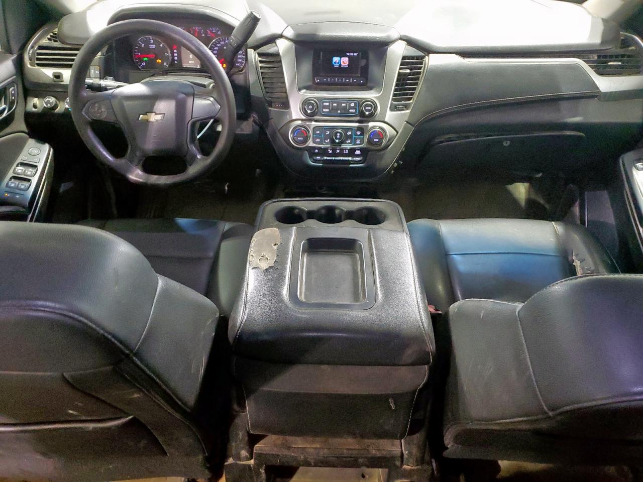 Chevrolet Suburban K1500 Image 10