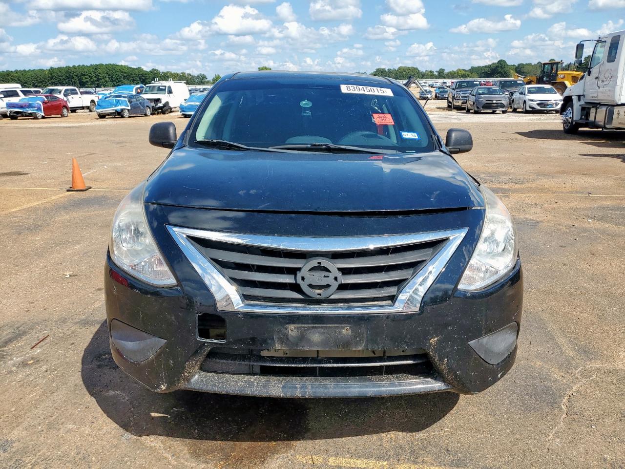 Nissan Versa S Image 7