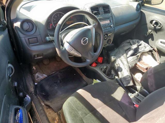 Nissan Versa S Image 3