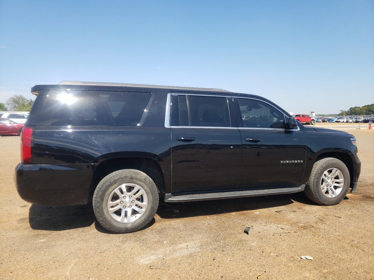 Chevrolet Suburban C1500 Lt Image 5