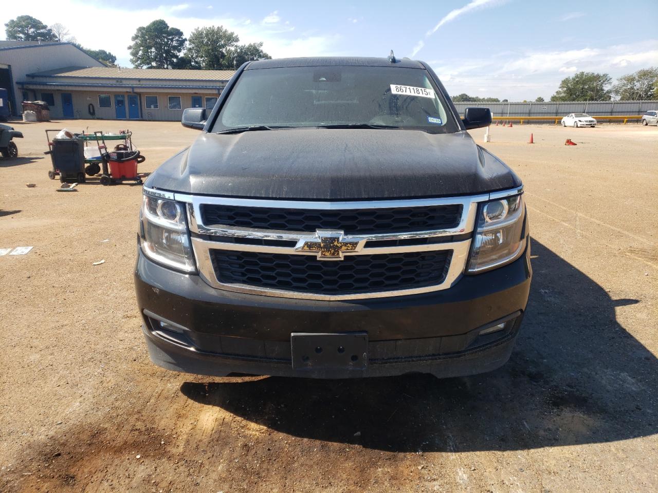 Chevrolet Suburban C1500 Lt Image 2