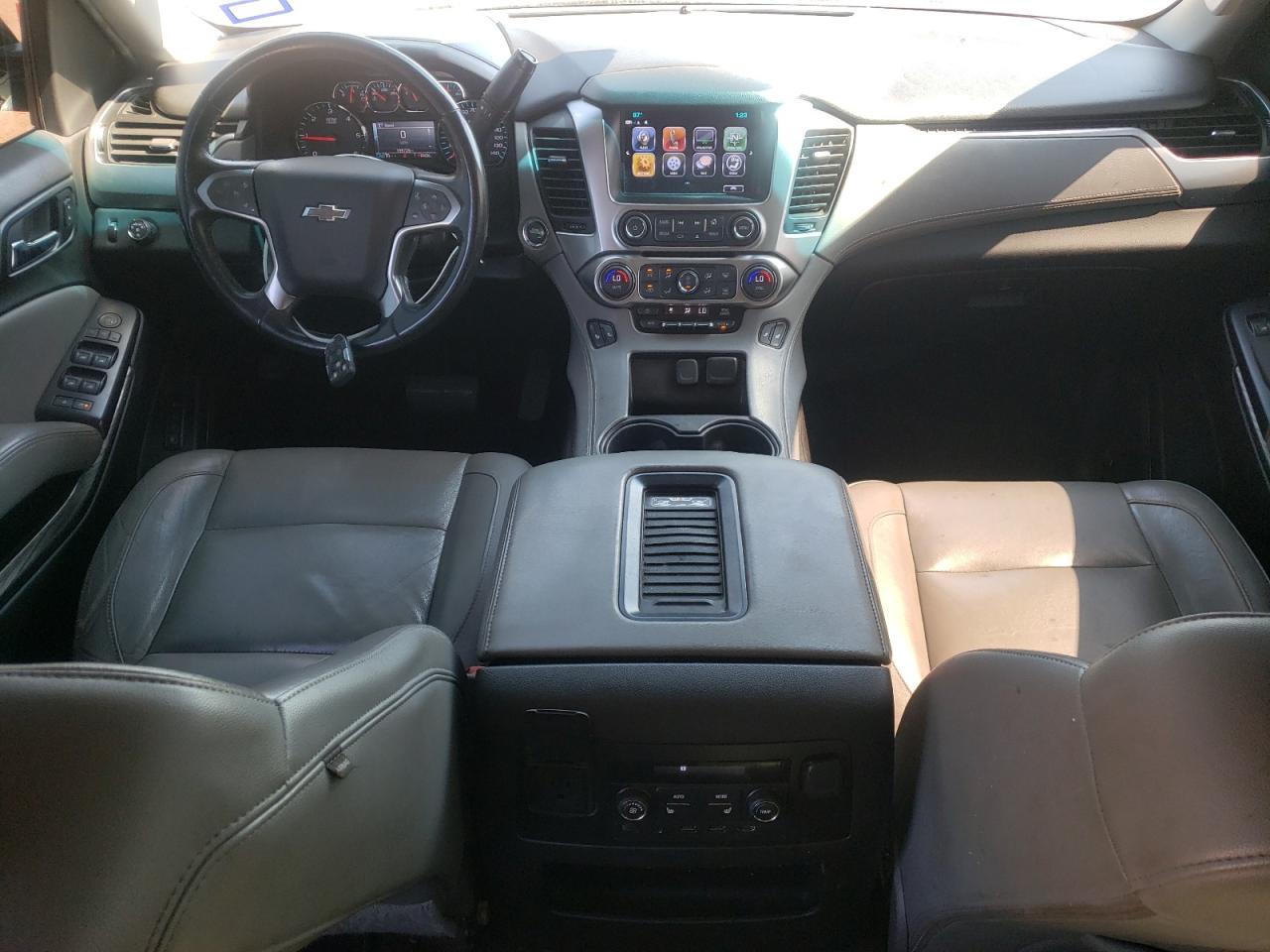 Chevrolet Suburban C1500 Lt Image 6