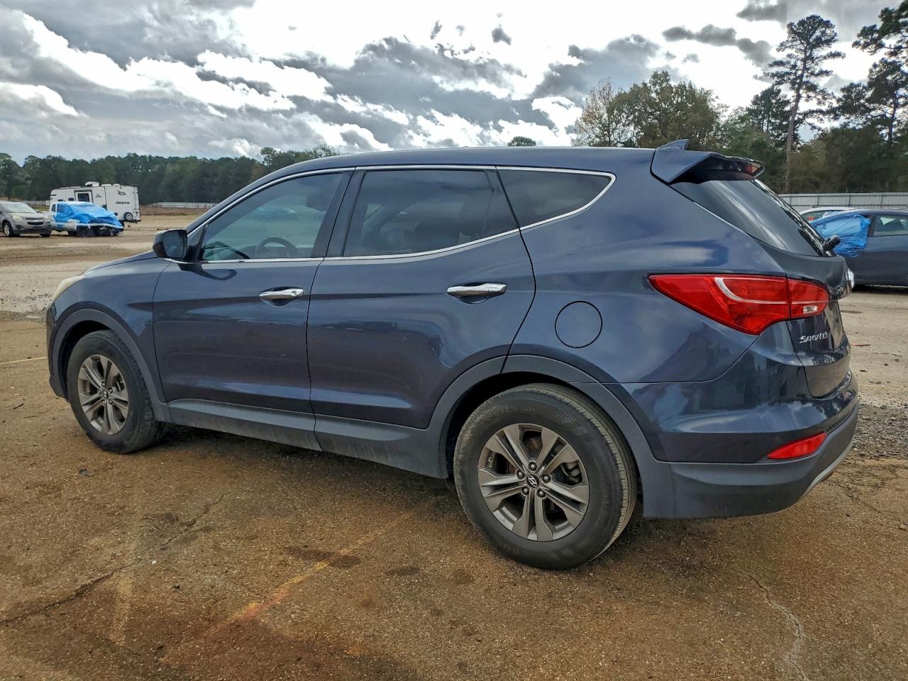 Hyundai SANTA FE Image 12