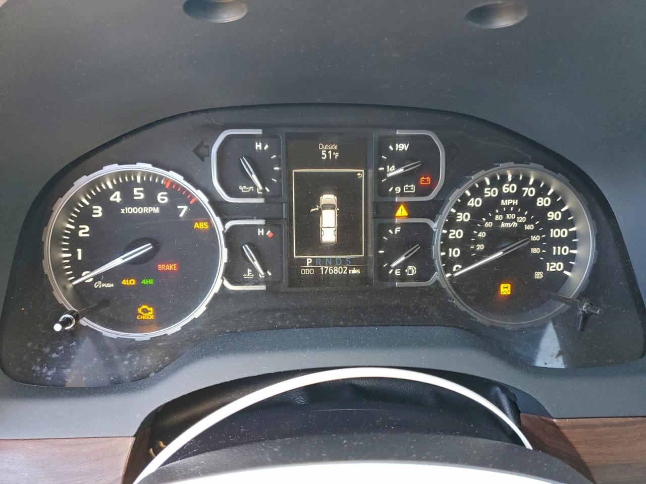 Toyota Tundra Crewmax Limited Image 10