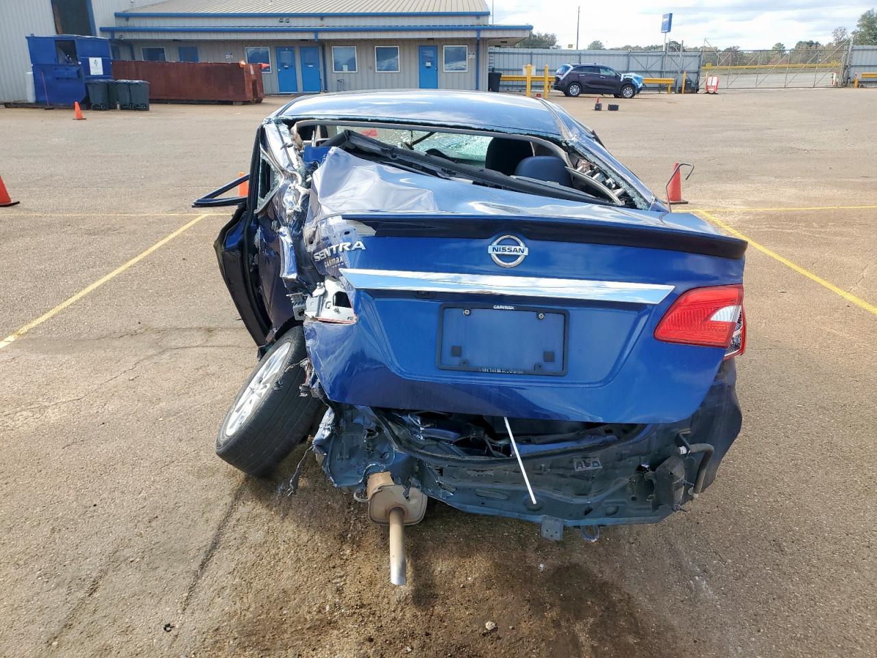 Nissan Sentra S Image 8