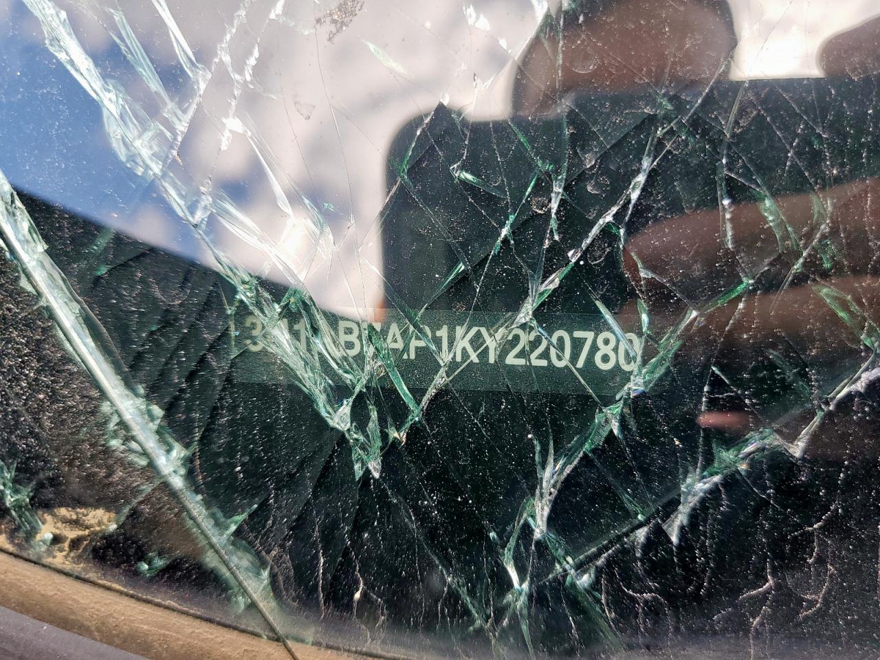 Nissan Sentra S Image 3