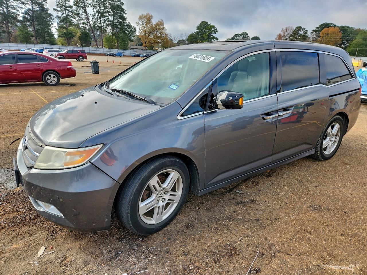 Honda Odyssey Touring Image 1