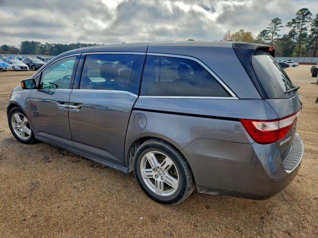 Honda Odyssey Touring Image 7