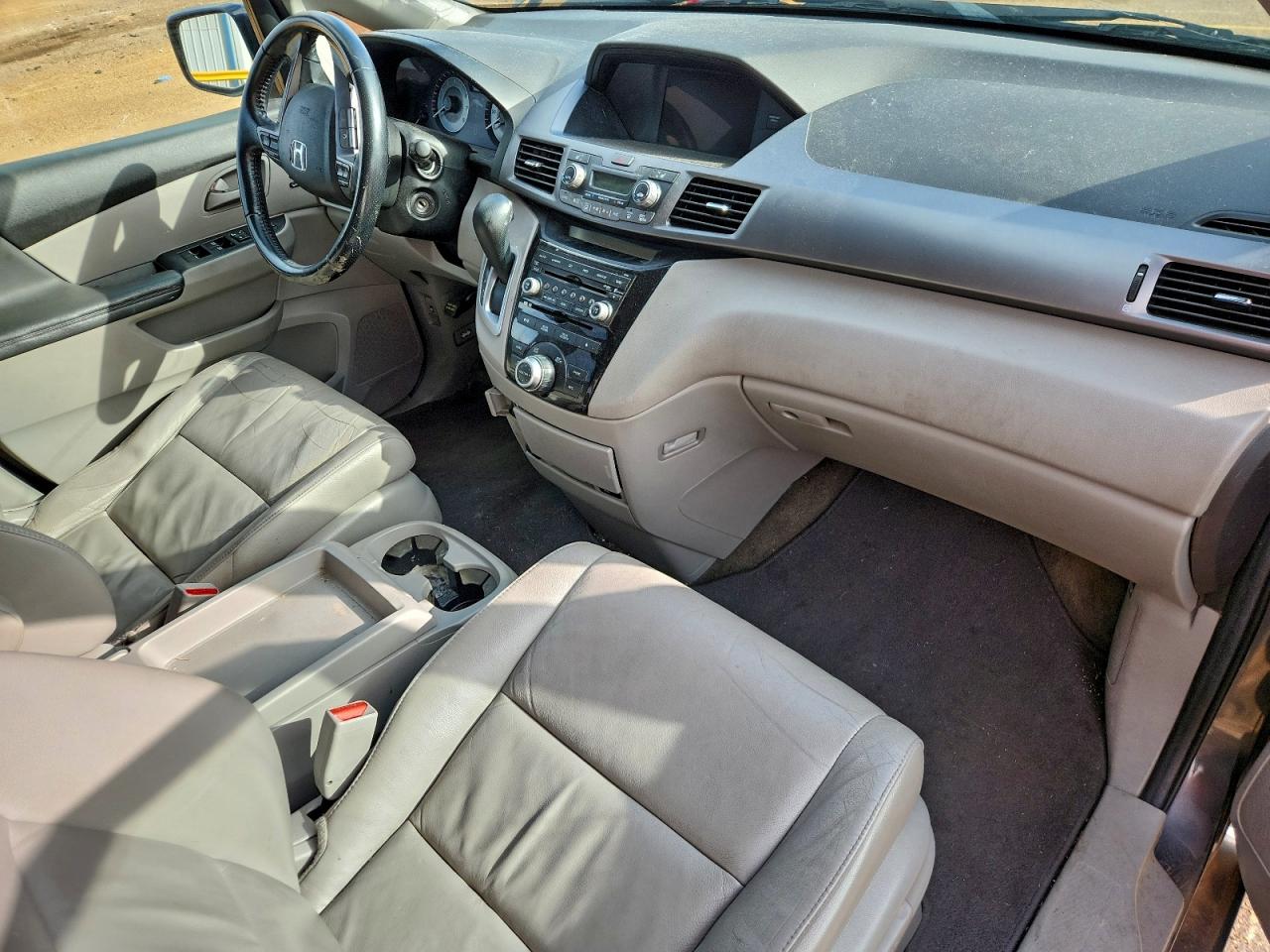 Honda Odyssey Touring Image 10
