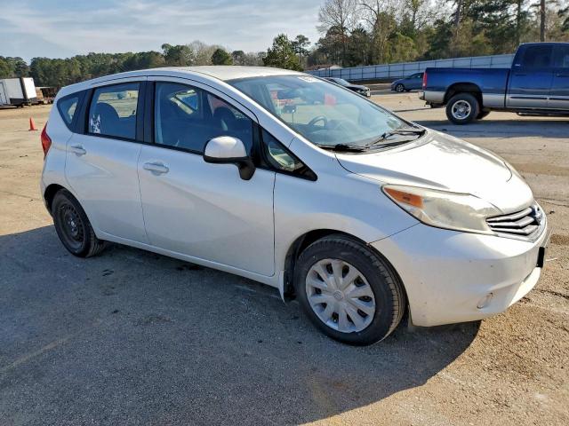 Nissan Versa S Image 5