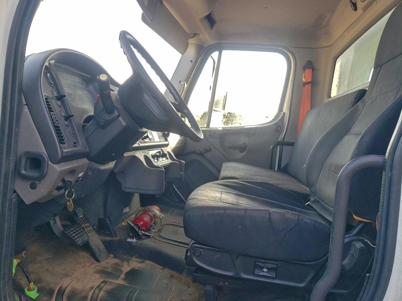 Freightliner M2 106 Medium Duty Image 9