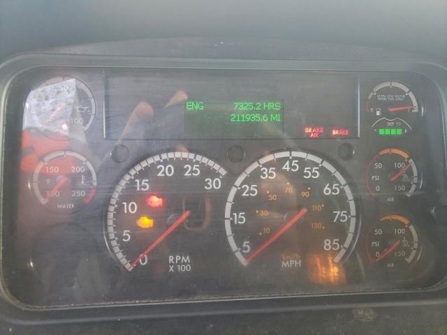 Freightliner M2 106 Medium Duty Image 2