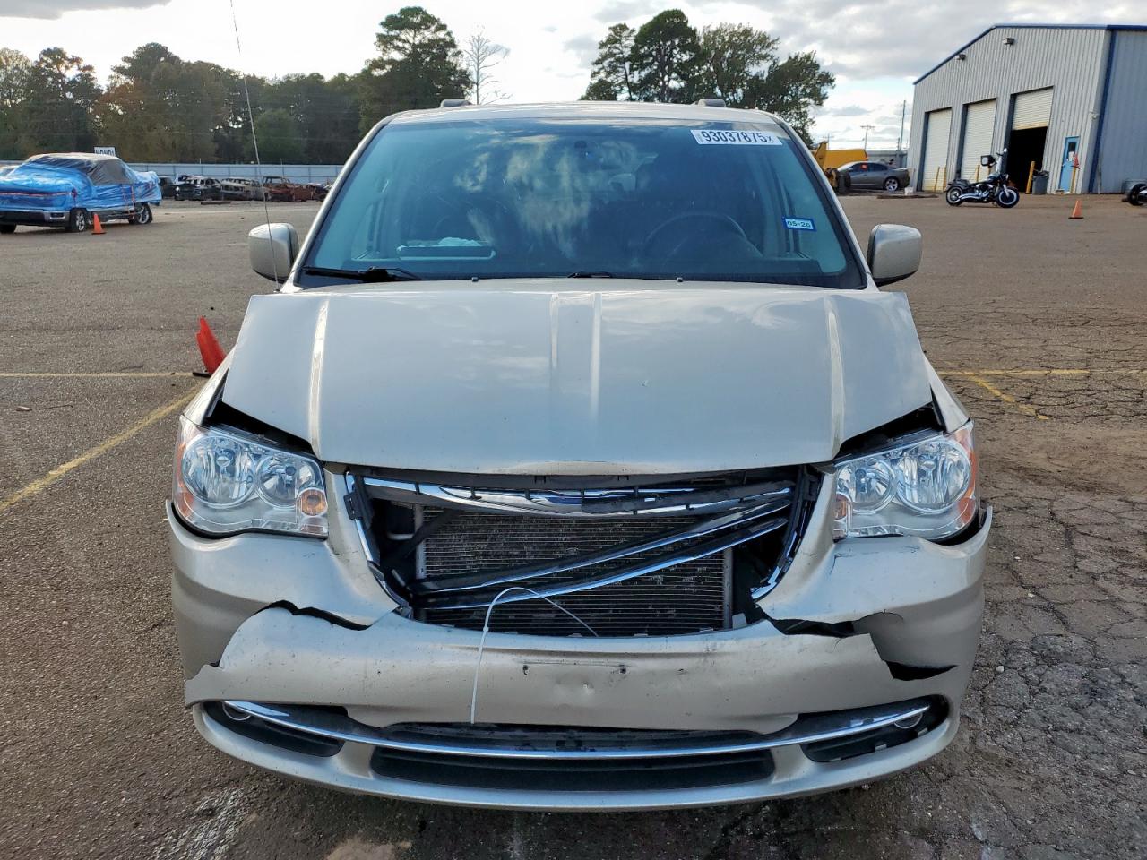 Chrysler Minivan Touring Image 5