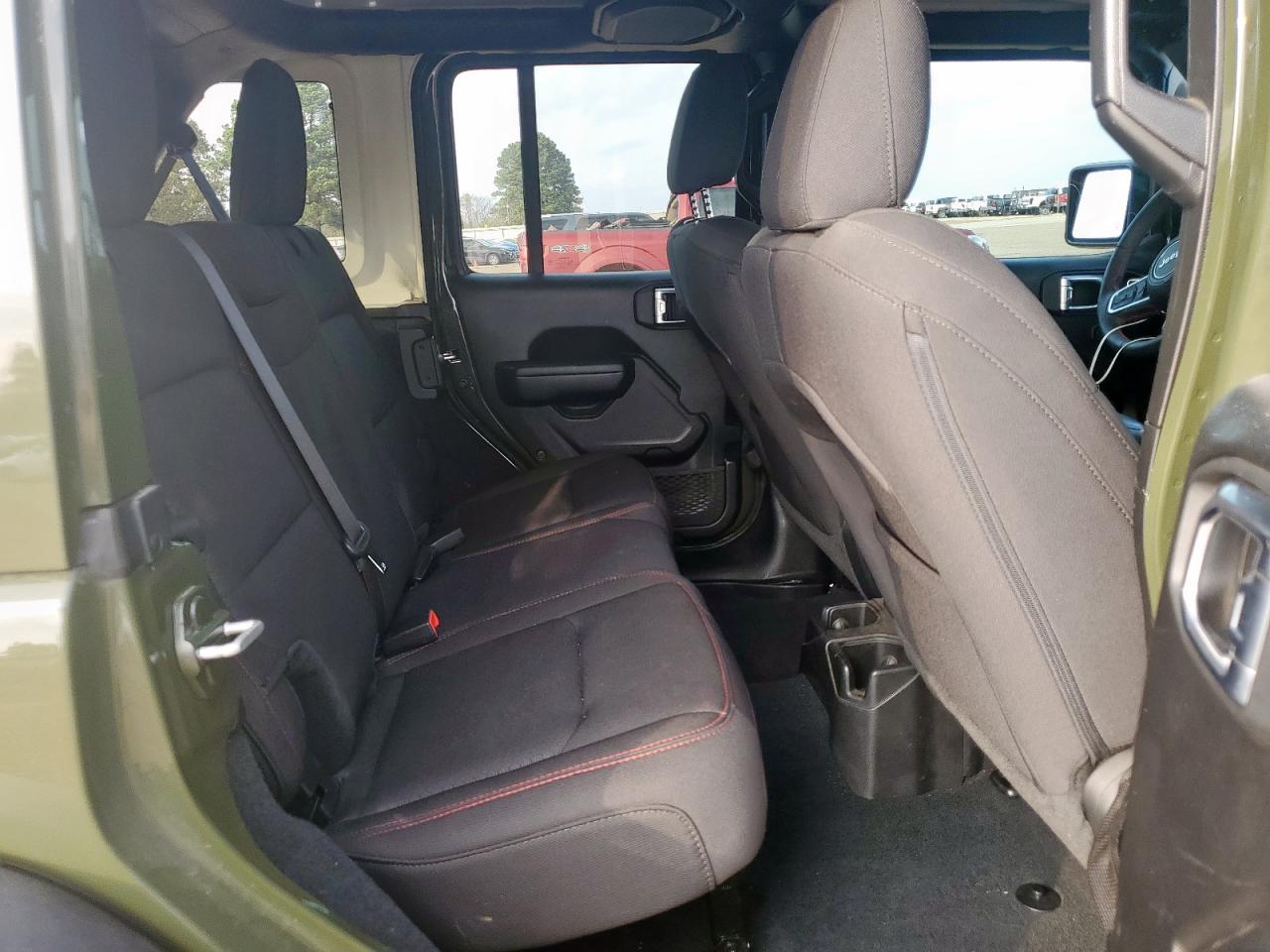 Jeep Wrangler Rubicon Image 4