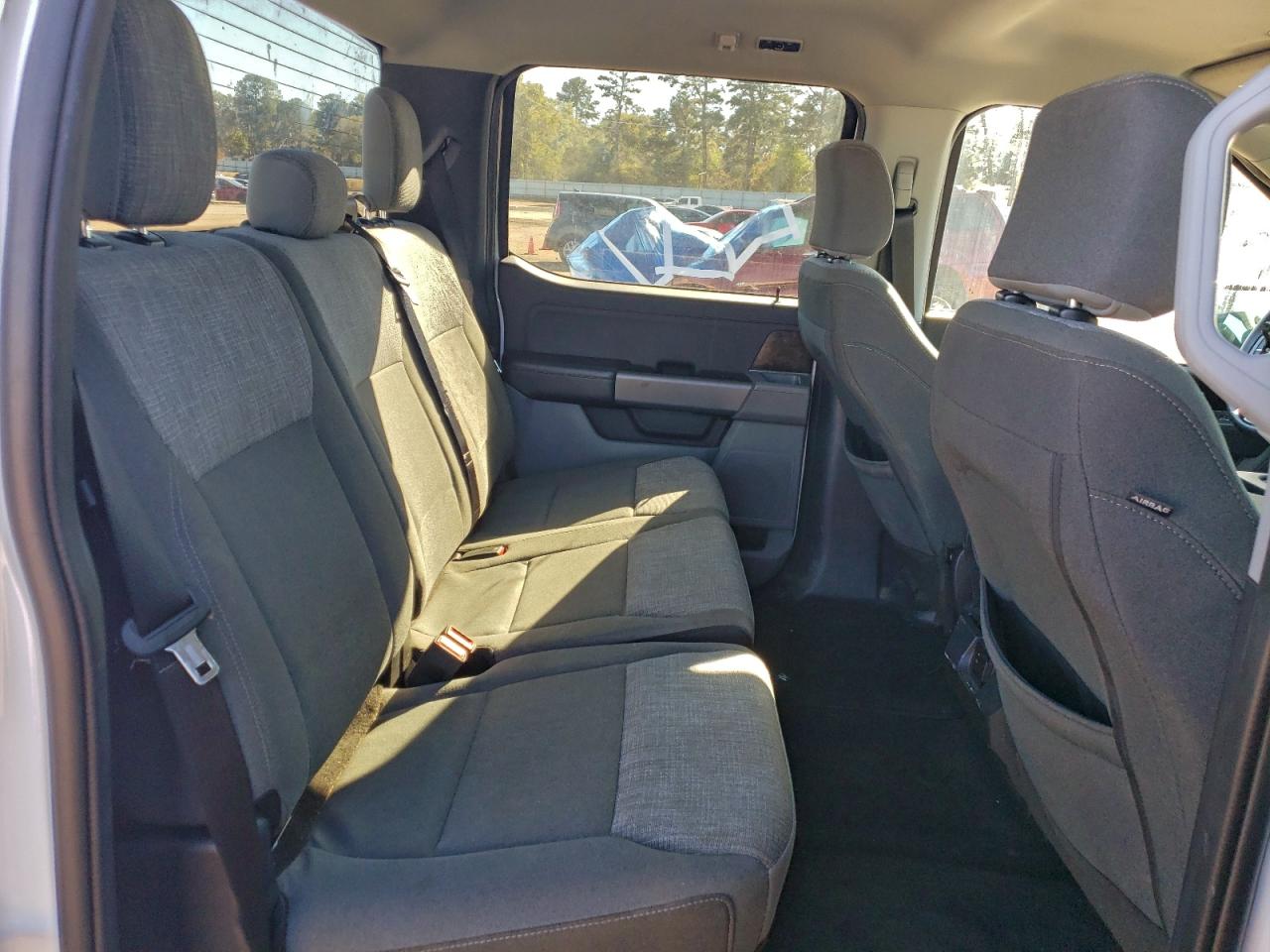 Ford F-150 Supercrew Image 4