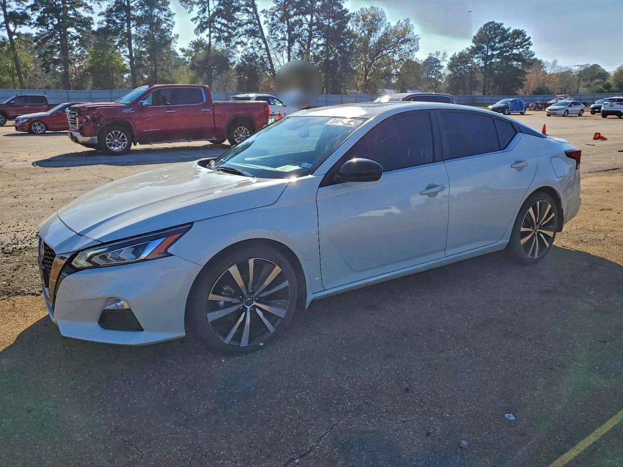 Nissan Altima Sr Image 1