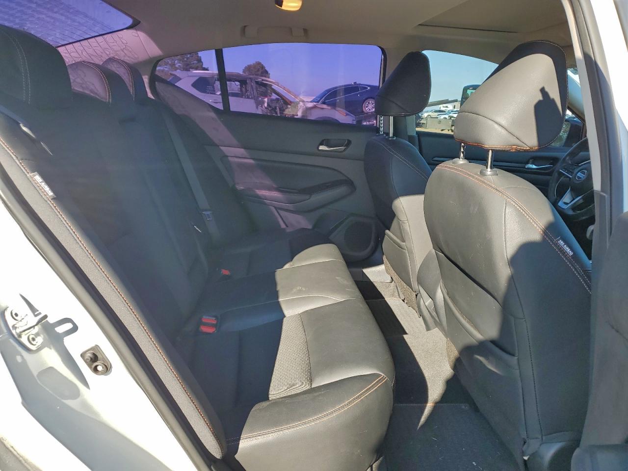 Nissan Altima Sr Image 8