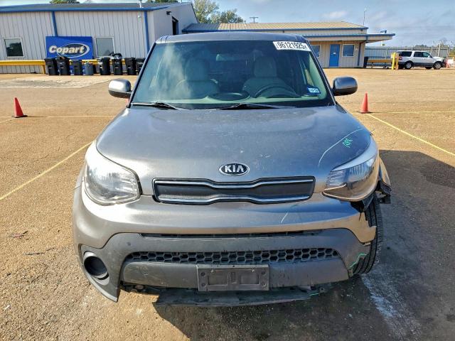 Kia Soul Image 3