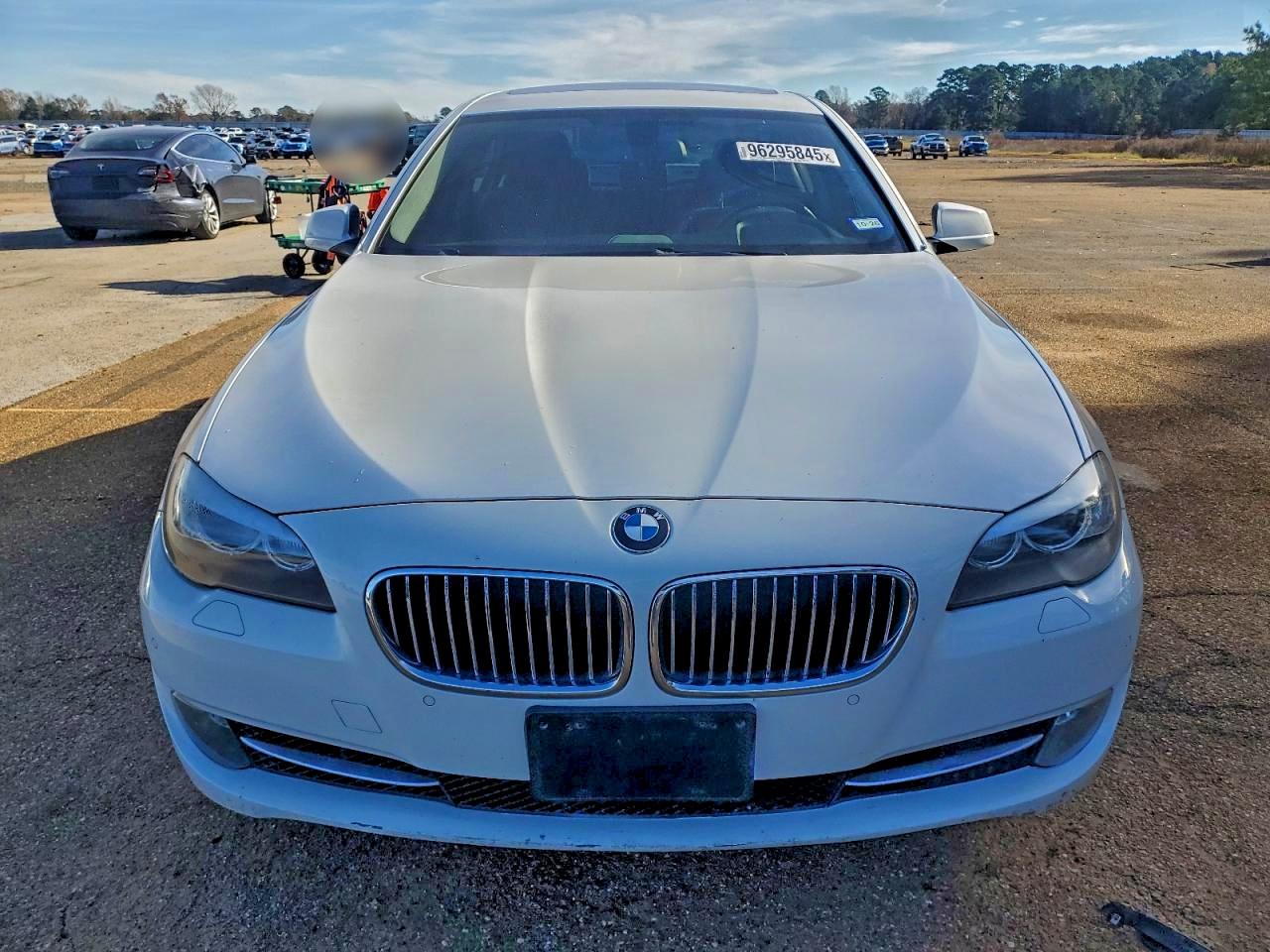 BMW 5 Series I Image 2