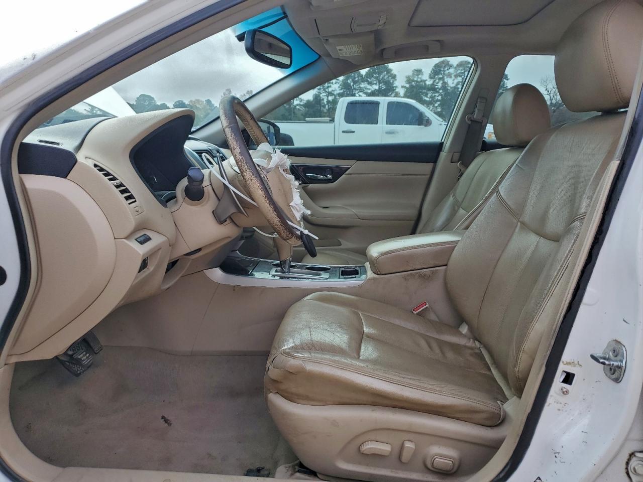 Nissan Altima 3.5s Image 2