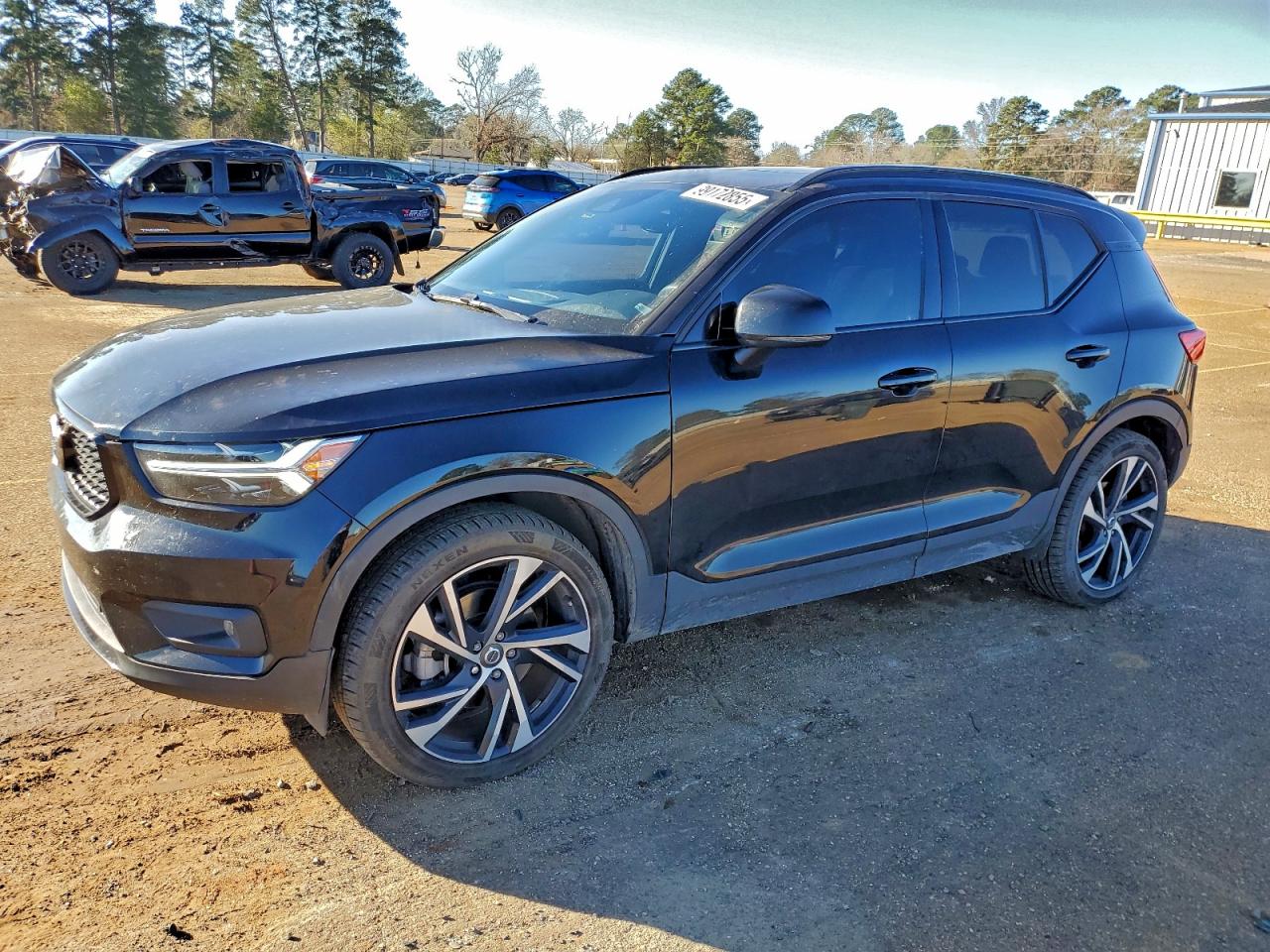 Volvo XC40 T5 R-design Image 1