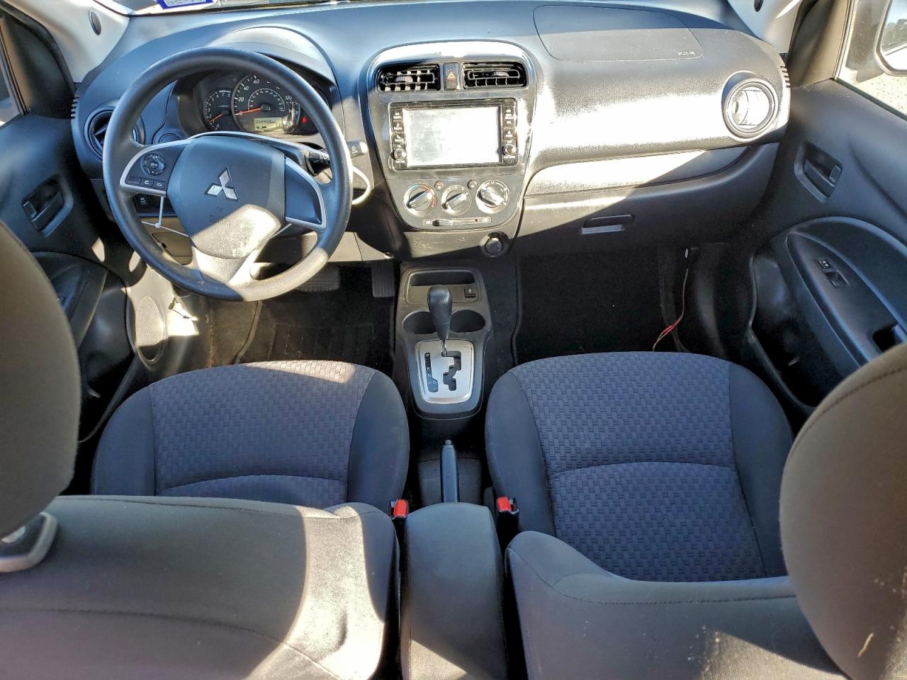 Mitsubishi Mirage Es Image 6