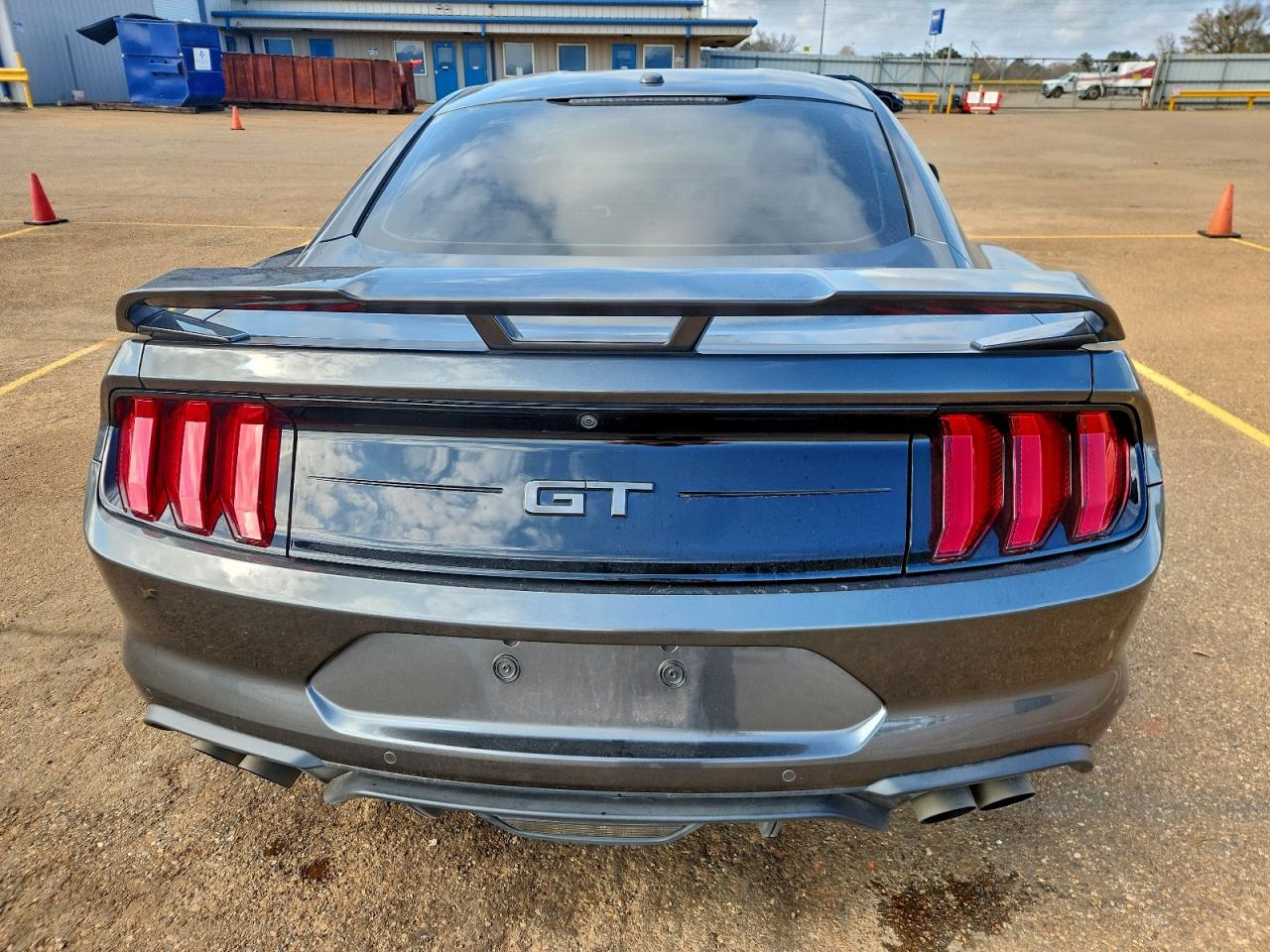 Ford Mustang Gt Image 2