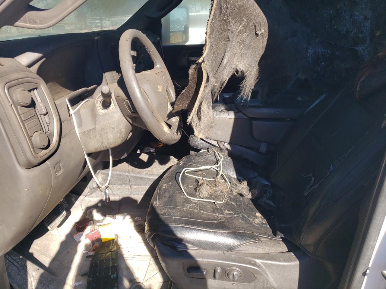 Chevrolet Silverado K2500 Heavy Duty Lt Image 3