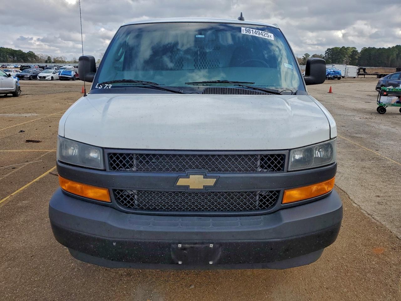 Chevrolet Express Image 7