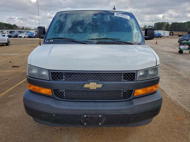 Chevrolet Express Image 7