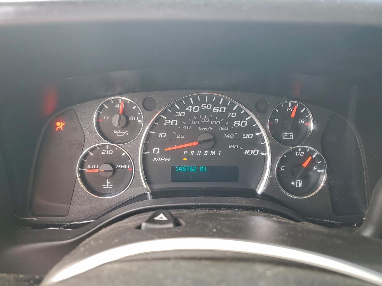 Chevrolet Express Image 13