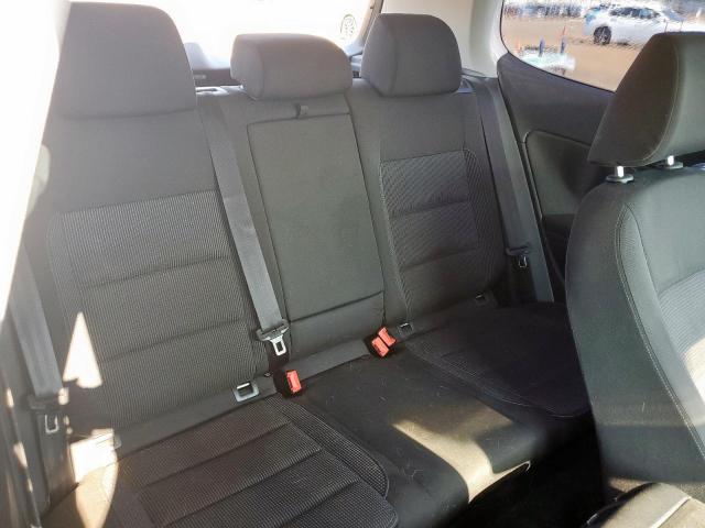 Volkswagen Golf Image 9