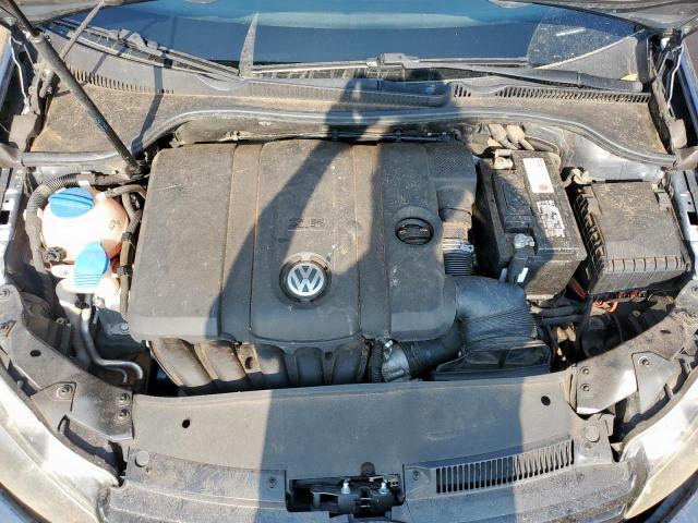 Volkswagen Golf Image 2