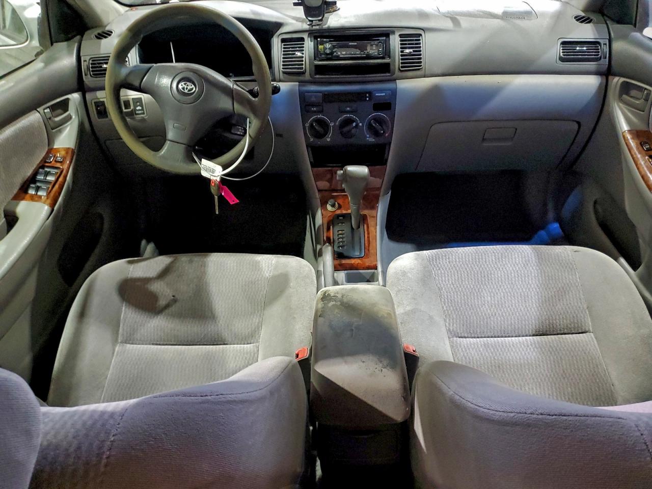 Toyota Corolla Ce Image 4