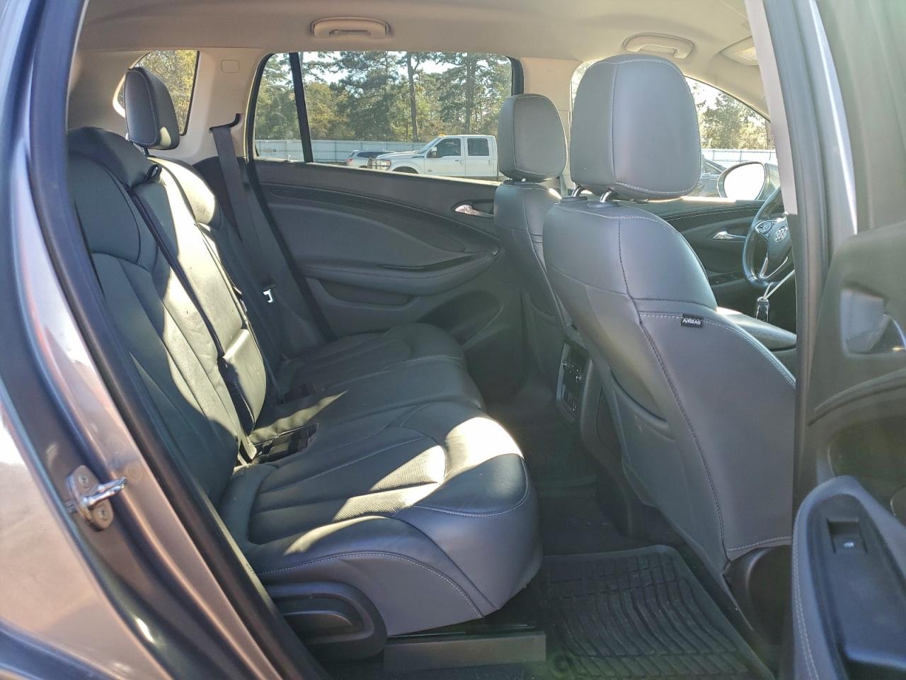 Buick Envision Essence Image 2
