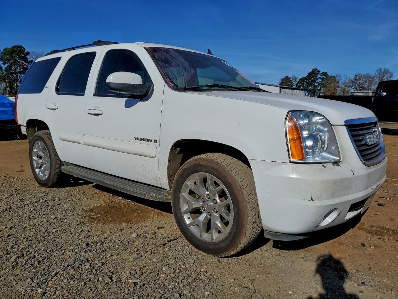 GMC Yukon Image 4