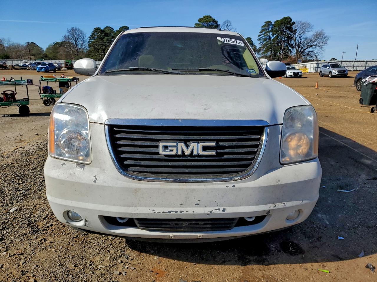 GMC Yukon Image 3
