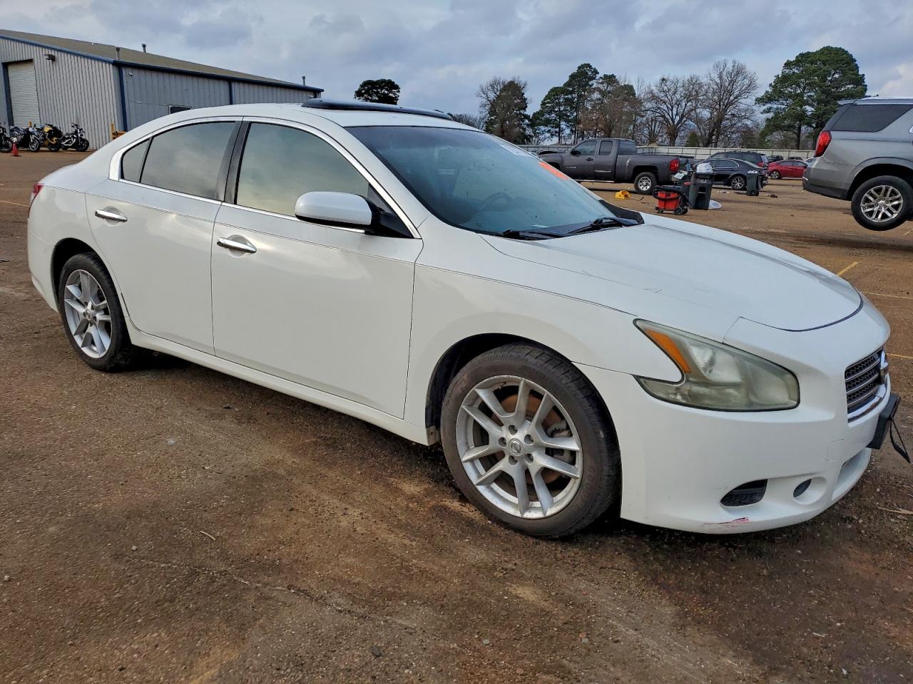 Nissan Maxima S Image 3