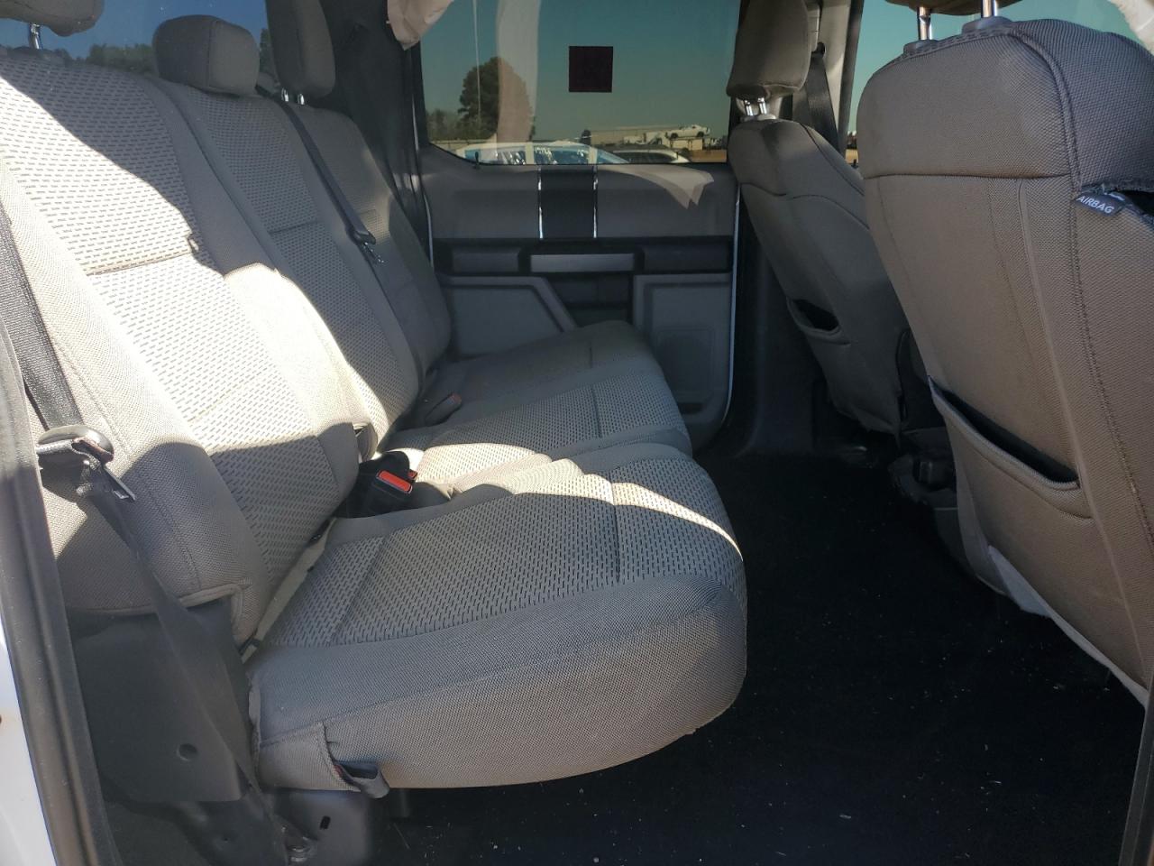 Ford F-350 Super Duty Image 6