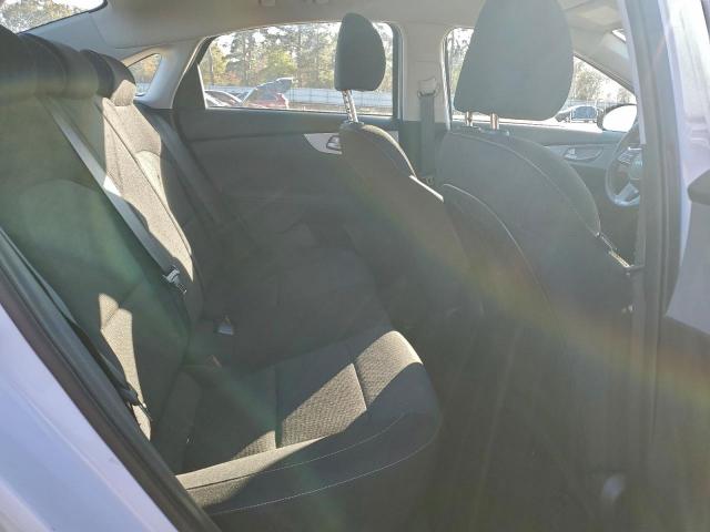 Kia Forte Lx Image 6