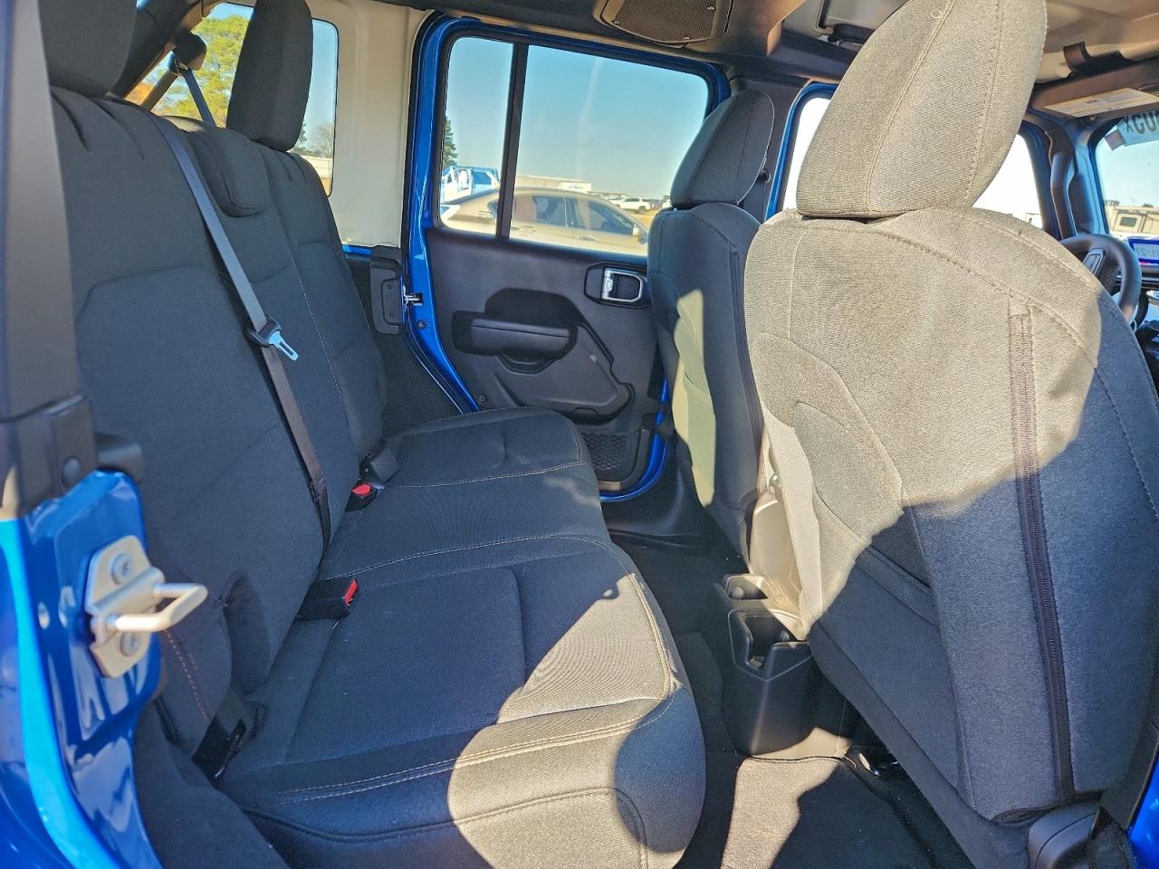 Jeep Wrangler Sport Image 11